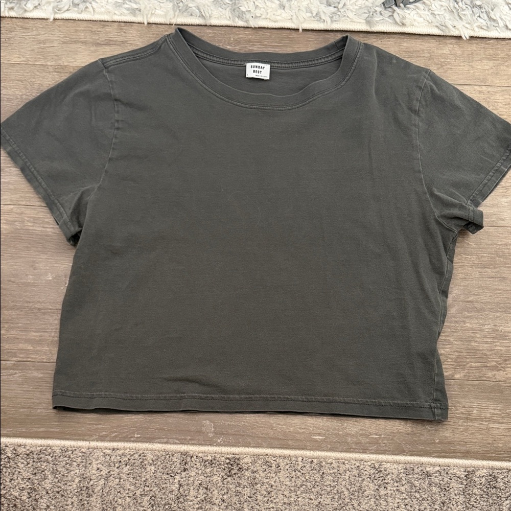 Sunday Best Cropped Crewneck Tee in Olive Green